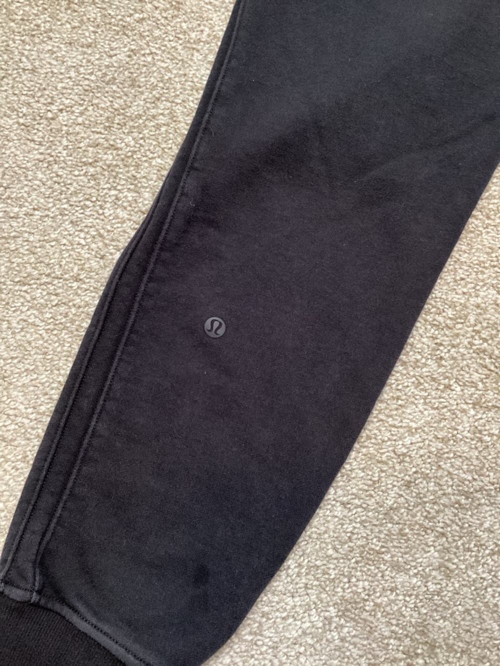 Lululemon Warm Down Jogger II 28"
Black Pant Ankle 6 Small - Picture 10 of 10